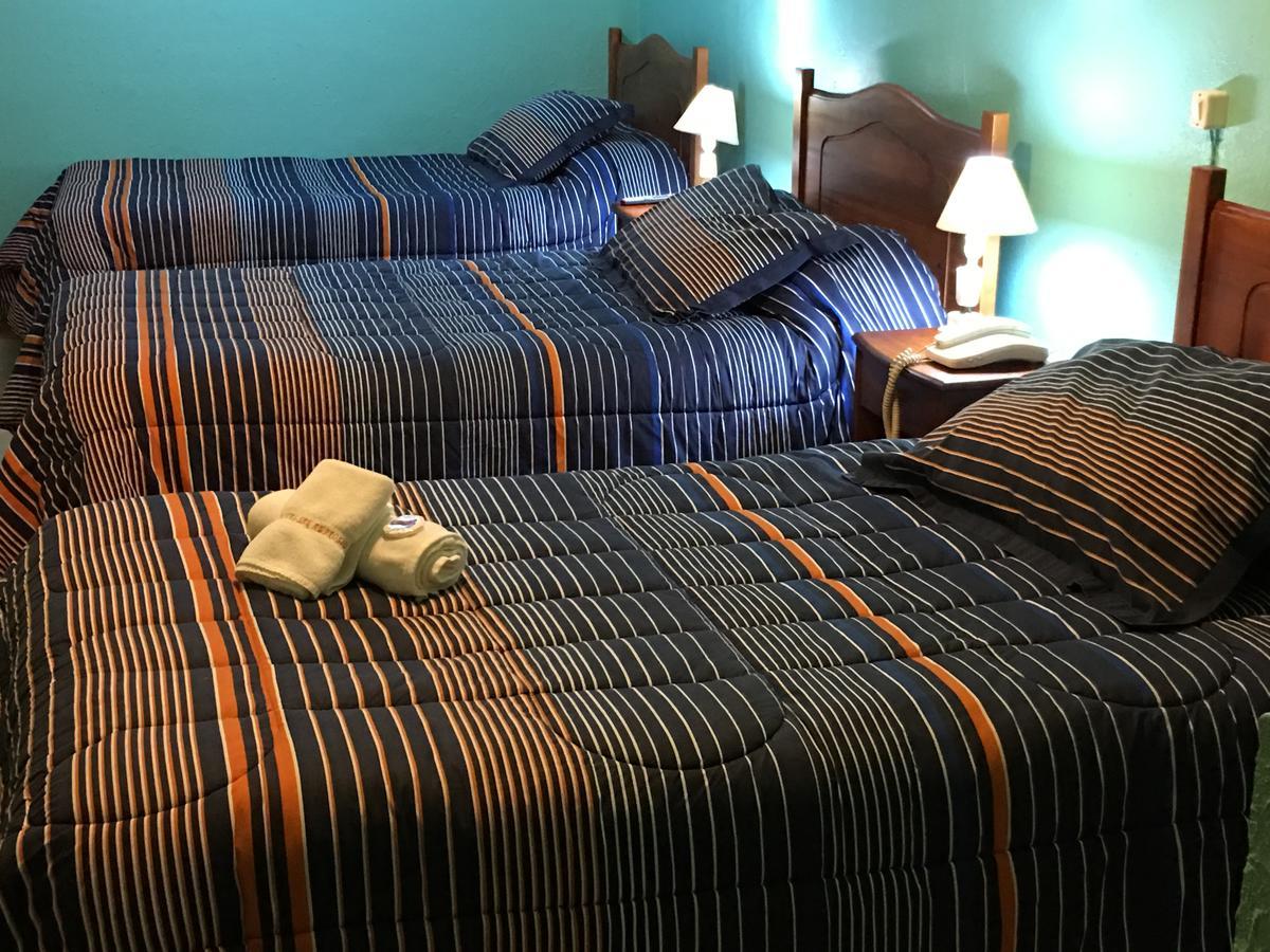 Hotel Kolping San Ambrosio ลินาเรส ภายนอก รูปภาพ